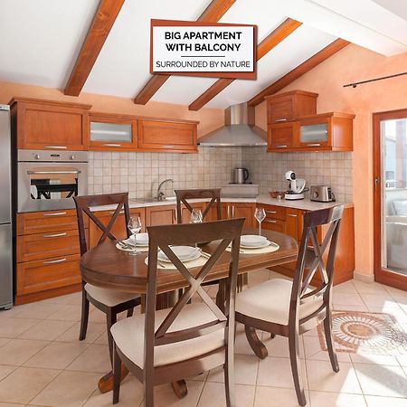 Apartma Koper Pobegi Buitenkant foto