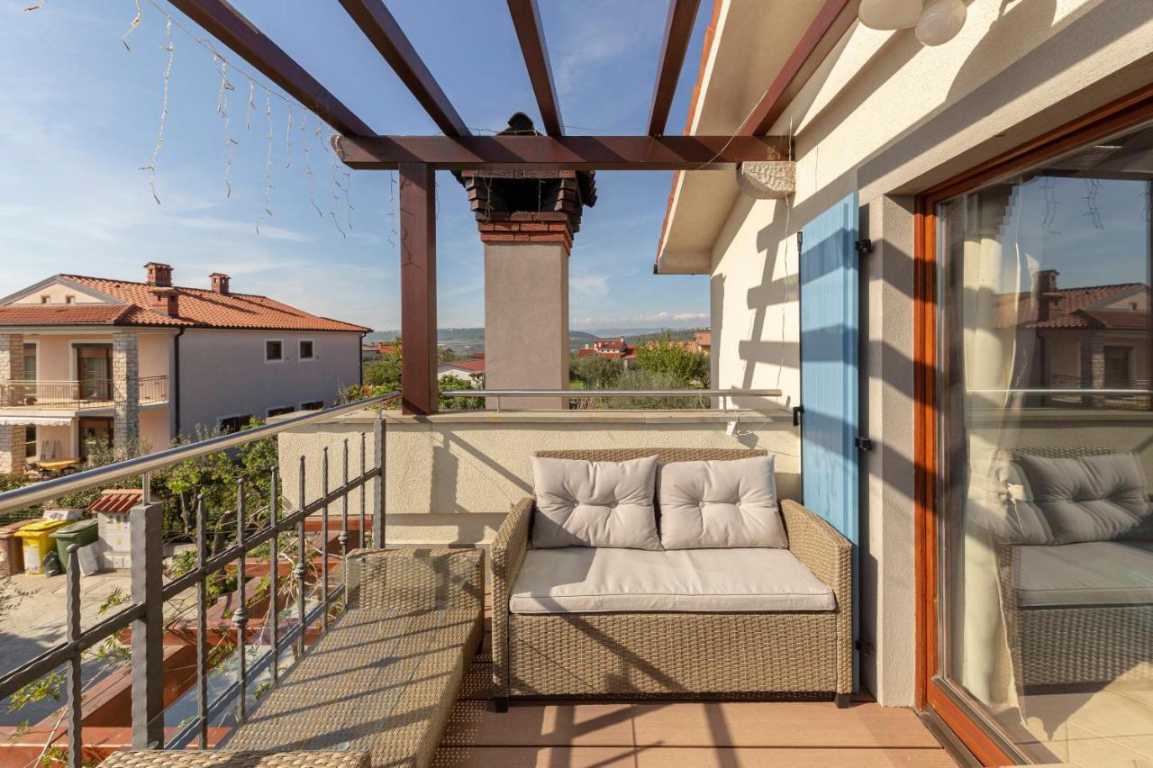 Apartma Koper Pobegi Buitenkant foto