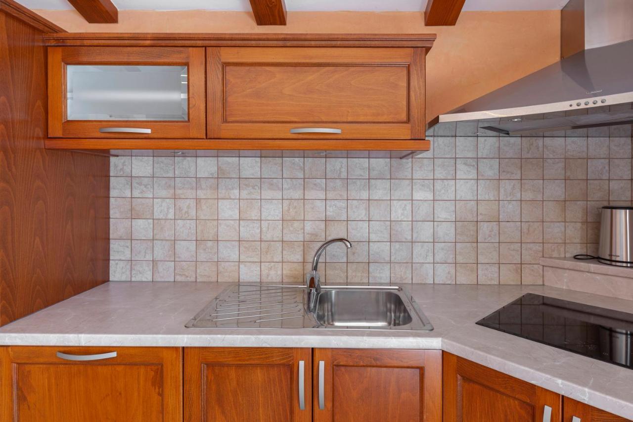 Apartma Koper Pobegi Buitenkant foto