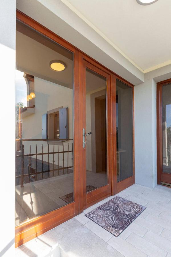 Apartma Koper Pobegi Buitenkant foto